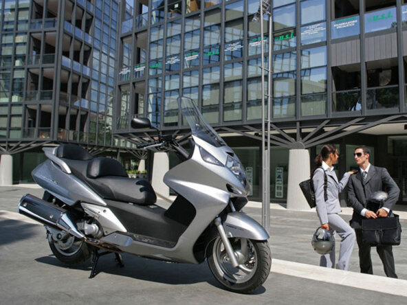 Honda FJS600A Silver Wing